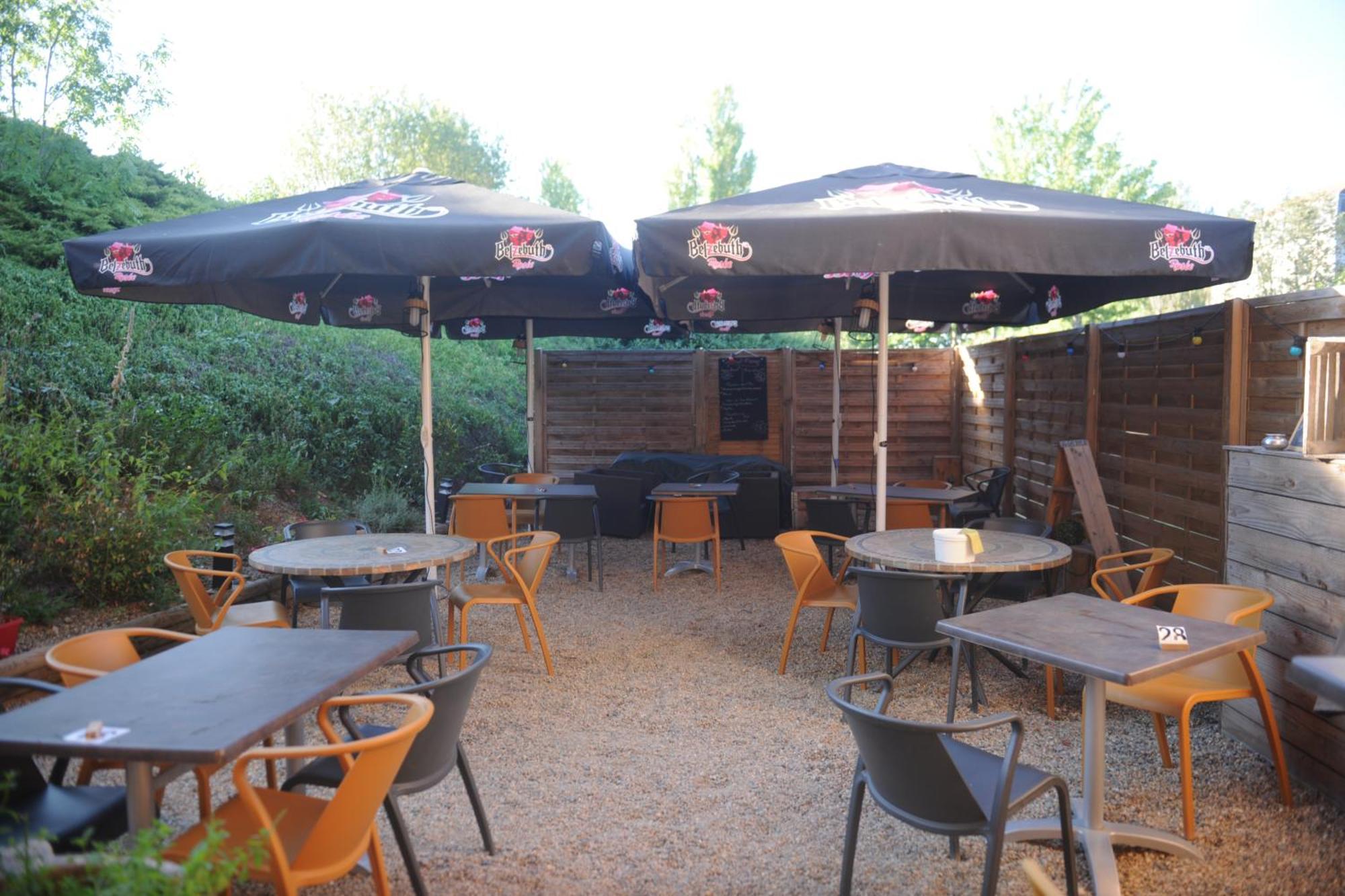 Hotel Restaurant Cirius Montrond-les-Bains Exterior foto
